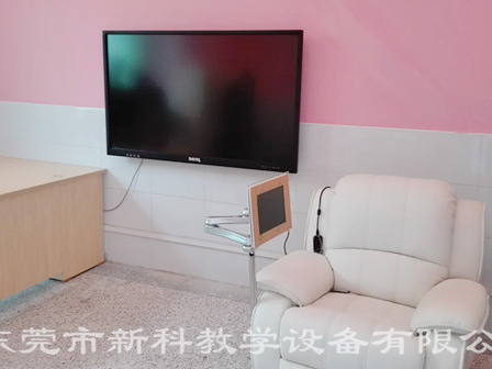 <a href='http://www.mediatations.com' target='1' style='font-size:14px; font-weight:bold; color:#0080ff;'>心理咨询室</a>布置